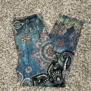 Creatic Womens Leggings M Elephant Mandala Boho Yoga Pants Capri Teal Blue